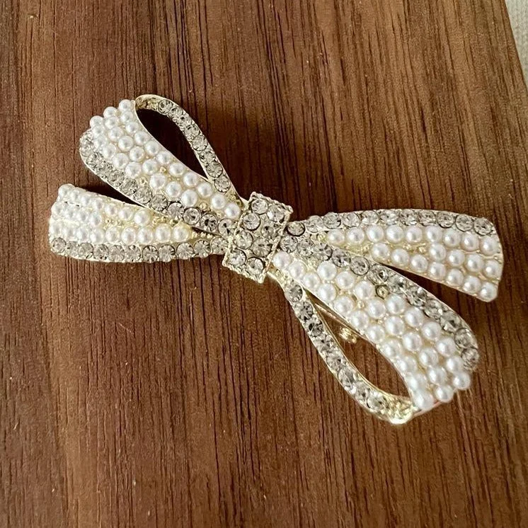 Price Reduction knit dressPearl Clip