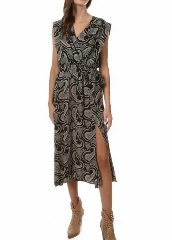 Price Reduction sleeveless dressAeries Wrap Dress V Neck In Paisley
