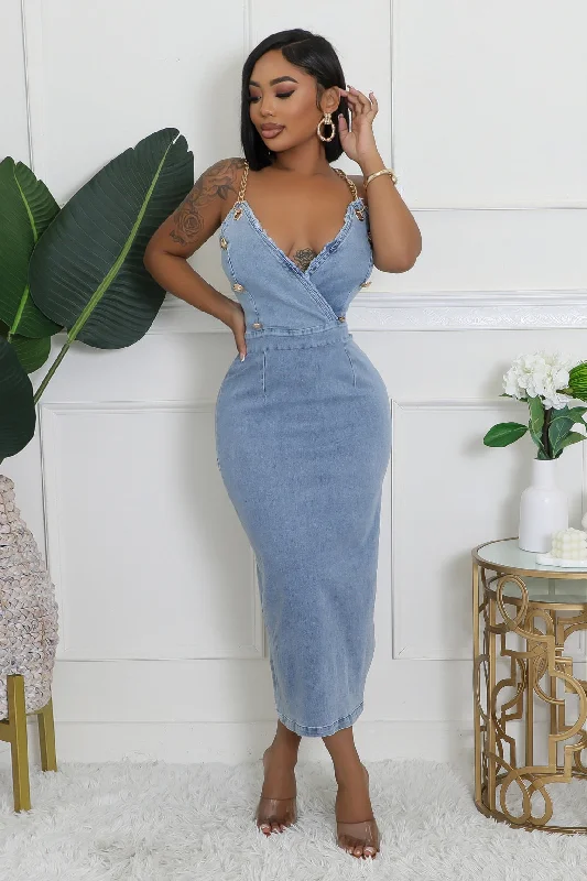 Super Bargain floral midi dressHear Me Out Dress