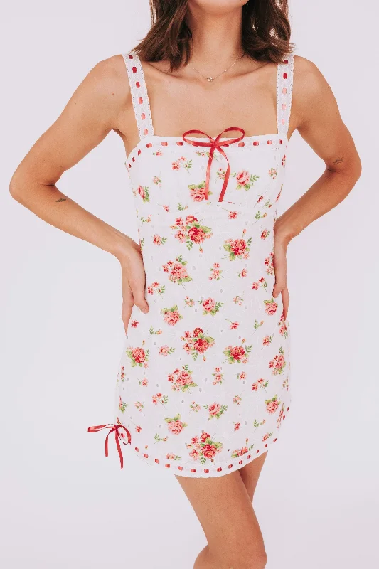 Savings Galore relaxed fit dressStole That Kiss Dress