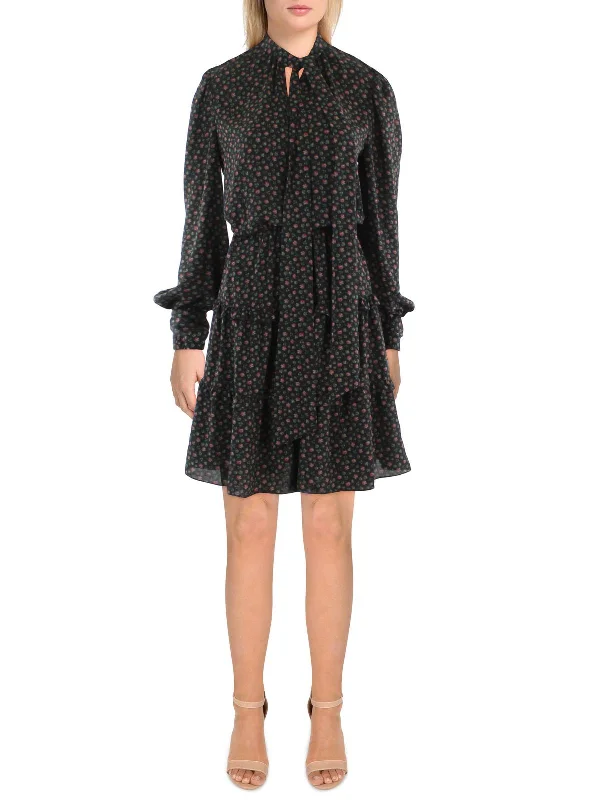 Closeout form-fitting dressGeorge Womens Floral Tiered Fit & Flare Dress