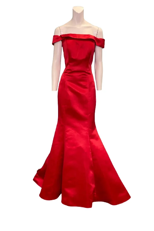 Overstock boho-chic dressClassic Off The Shoulder Gown In Red