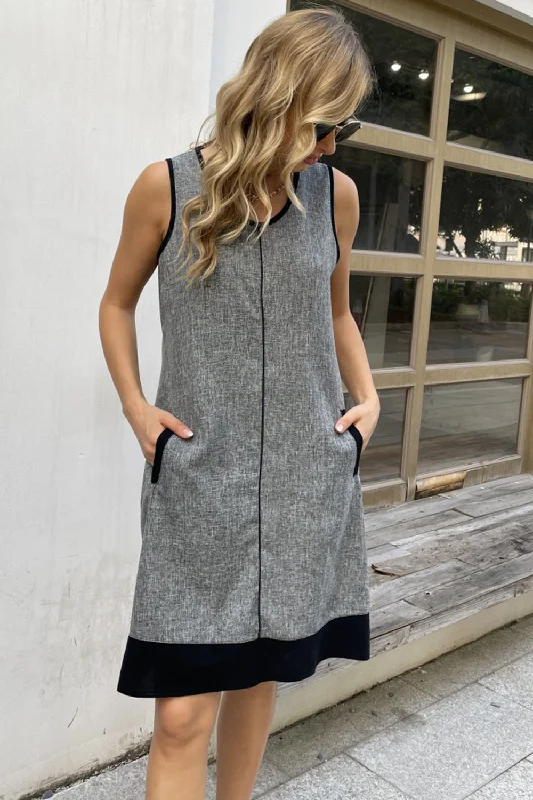 Must-Have Deals classic fit-and-flare dressContrast Trim Round Neck Dress