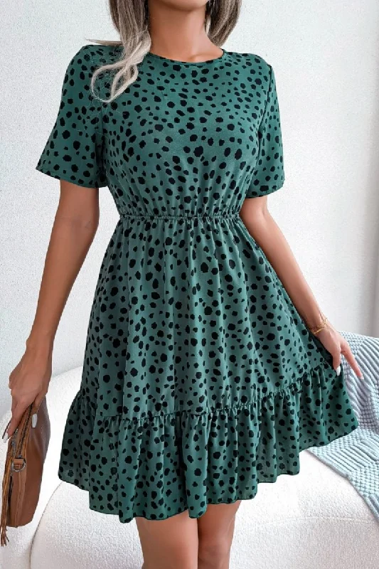 Great Bargains form-fitting dressPrinted Round Neck Short Sleeve Ruffled Dress