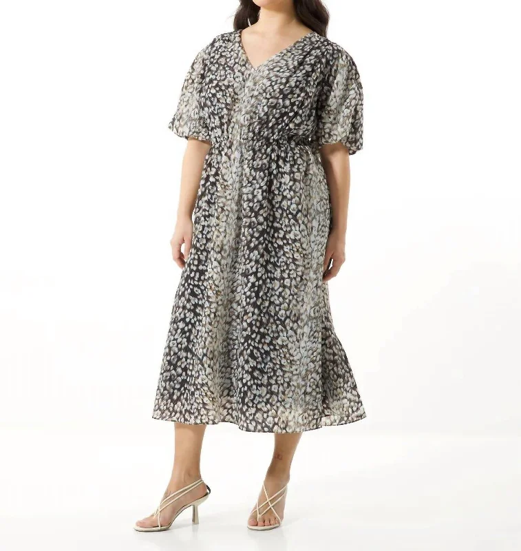 Best Bargains minimalistic dressSeraphina Dress In Black Multi